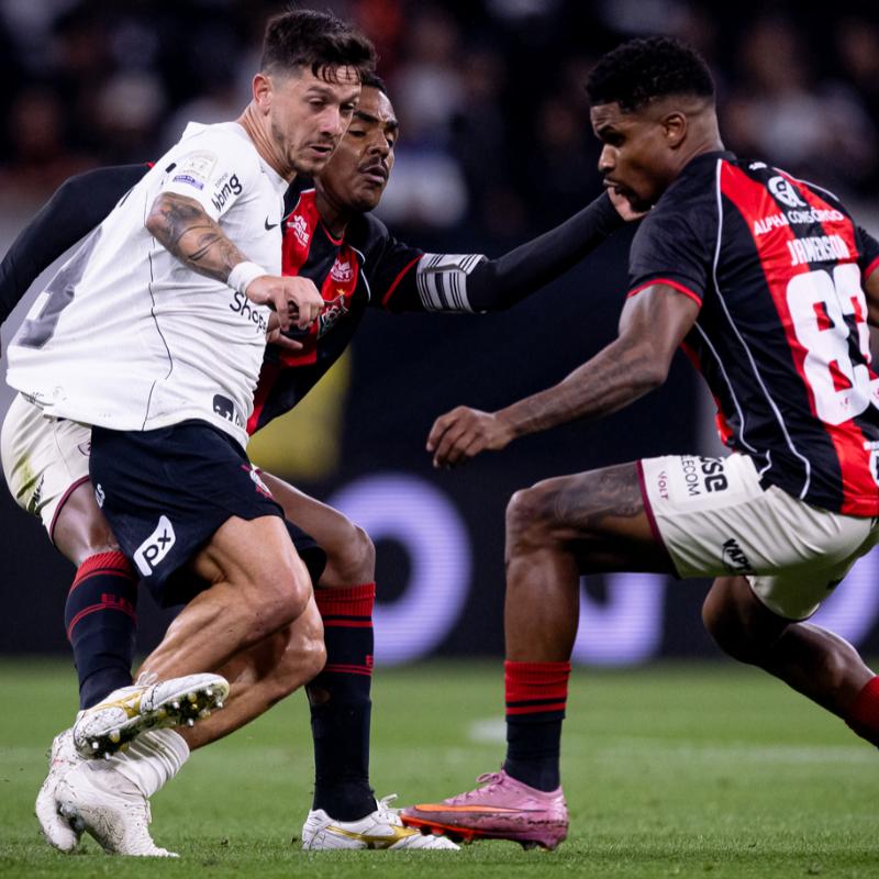 Corinthians tem mais volume, pouco cria, fica no empate com o Vitória e segue colado no Z-4