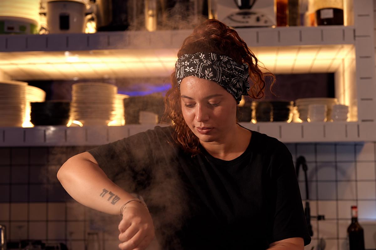 De cascas de manga a sobremesa: chef de Santos transforma desperdício em alta gastronomia