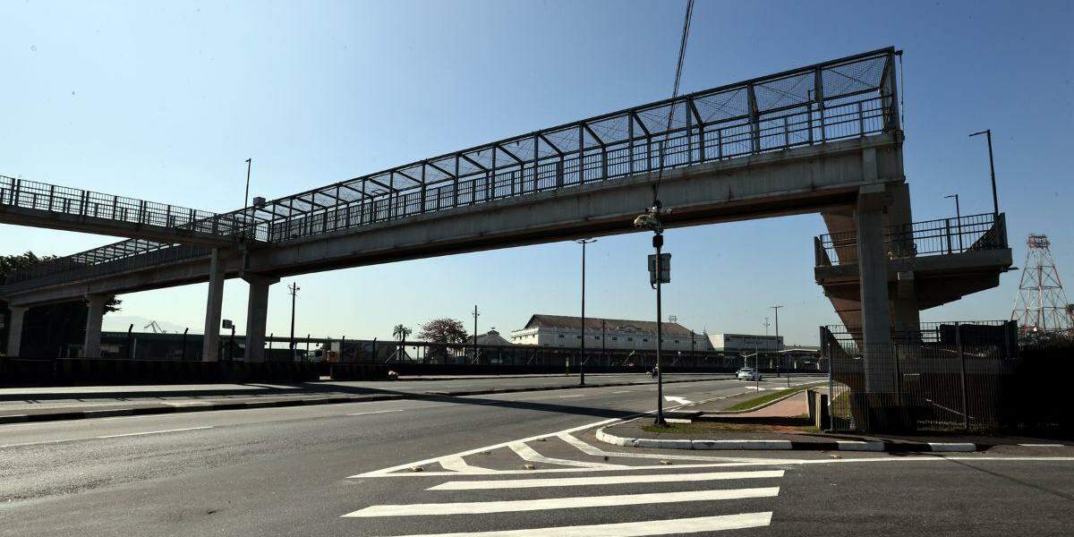 Acidente aconteceu entre a Passarela da Santa e a Avenida Senador Dantas