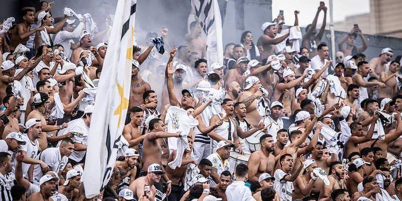 Santos conta com o apoio da torcida neste sábado, na Vila, contra o Bahia, para seguir na briga pela Libertadores