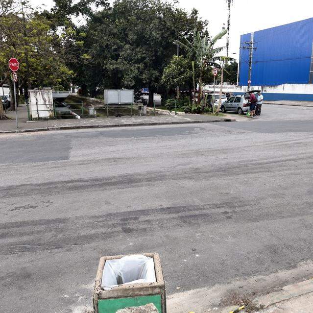 Nova estrutura no Canal 4, em Santos, na confluência da Praça Guilherme Aralhe, suportará 45 toneladas