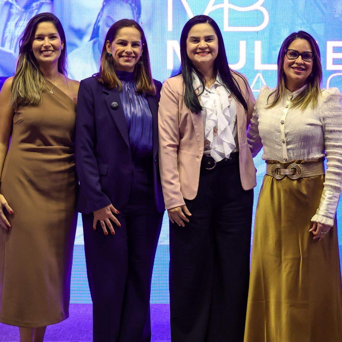 Rebecca Ferreira moderated a panel discussion with Adriana Pessotti, from VPorts, attorney Samara Gualberto, and Abeph director Gilmara Temóteo