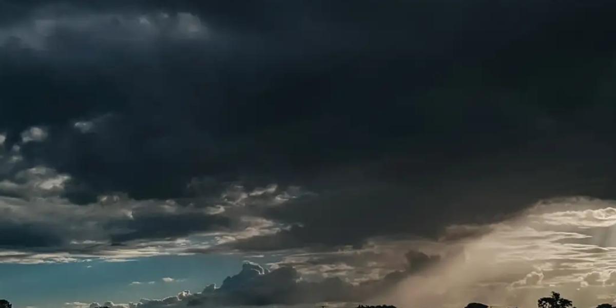 Inmet alerta para tempestades em toda a faixa leste do país