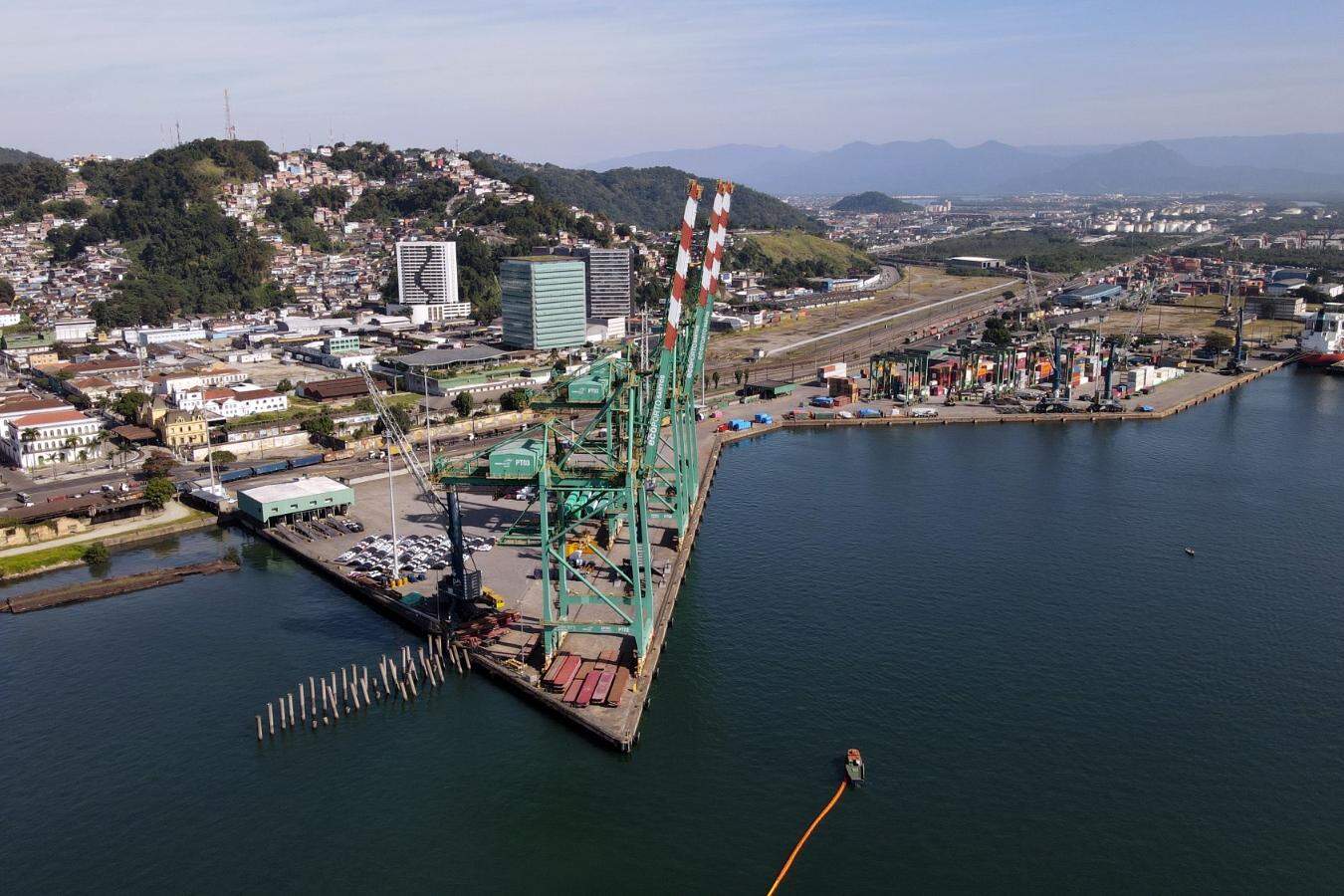 Tecon Santos 10, at the Port of Santos, is a landmark among auctions that are repeatedly announced and postponed