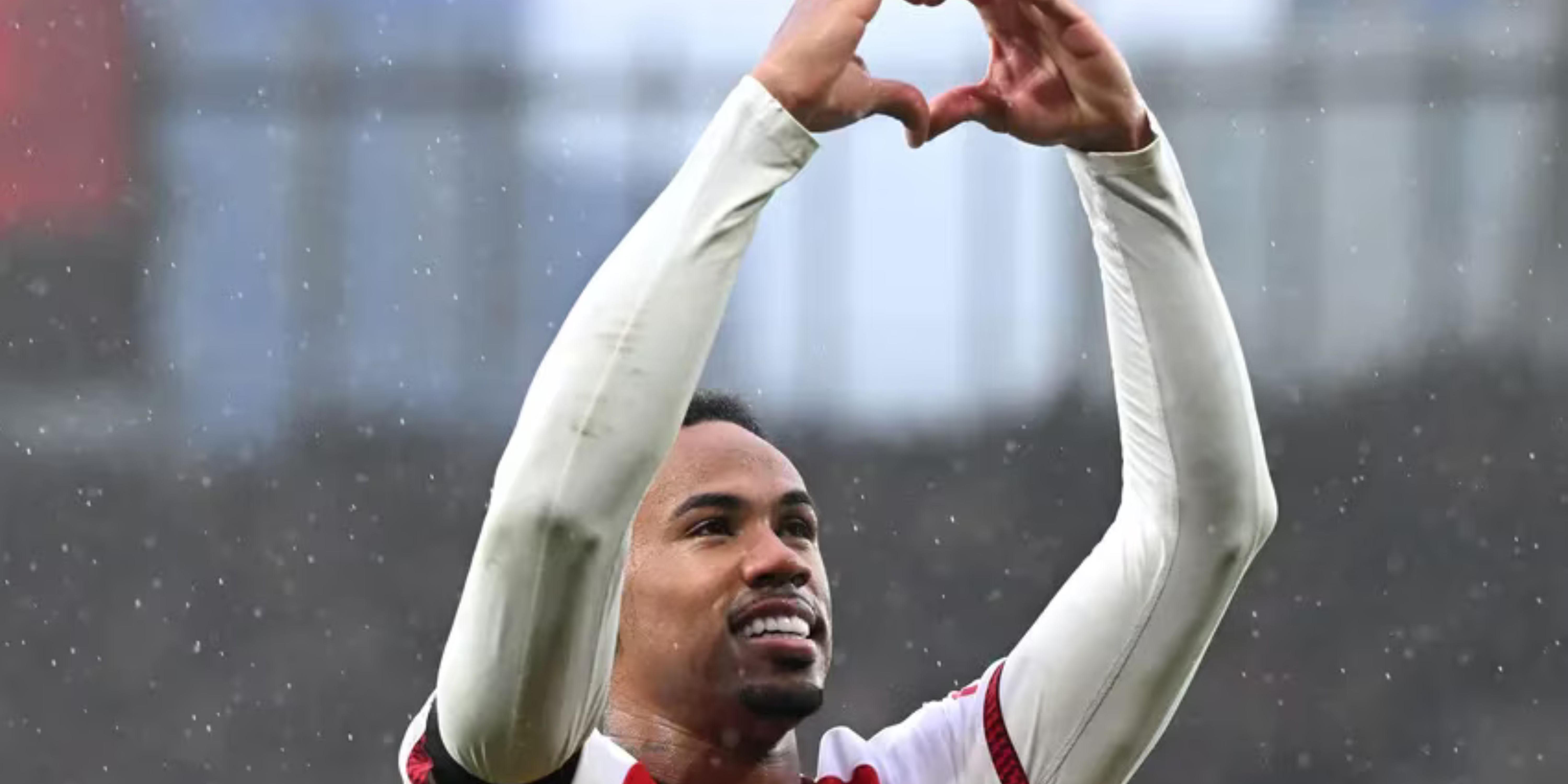 Com gol de Gabriel Magalhães, Arsenal vence o Everton e encosta na liderança da Premier League