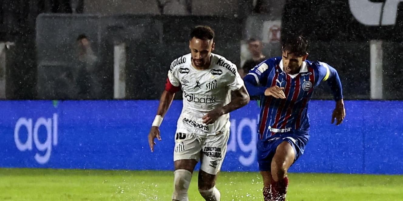 Neymar foi o vilão da partida, ao ser expulso após atitude que gerou a aplicação da chamada lei Vini Júnior