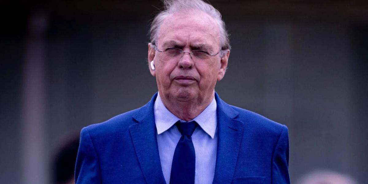 Stabile justifica salários atrasados no Corinthians e nega problemas com elenco
