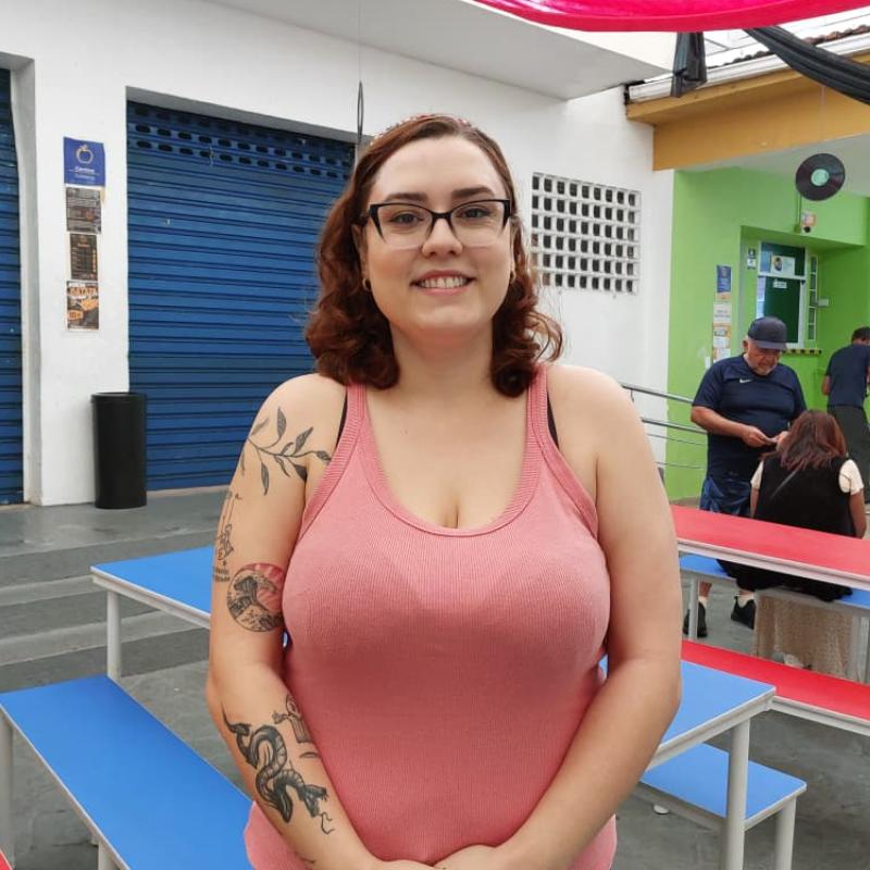 Stephanie Nogueira, de 31 anos, votou no Colégio Objetivo, no Itararé, em São Vicente, neste domingo (25)