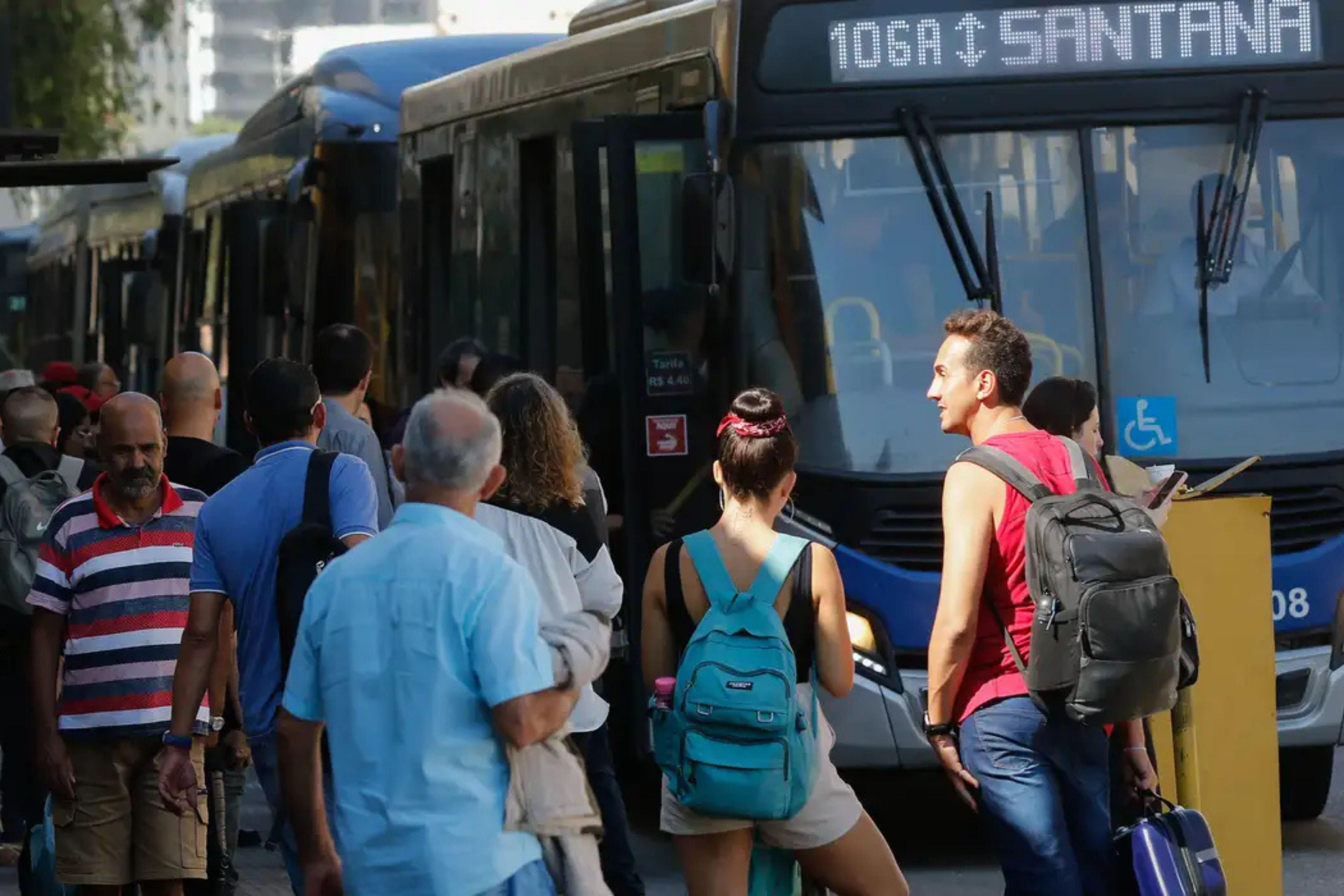 PT notifica TRE-SP por falta de ônibus na cidade de São Paulo neste domingo