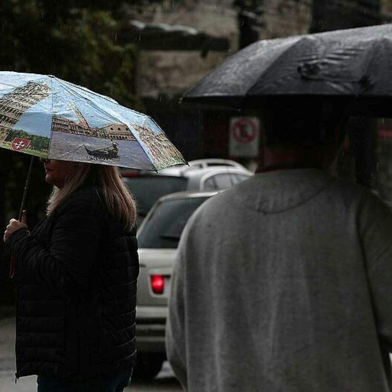 Semana promete ser chuvosa na Baixada Santista no fim de outubro