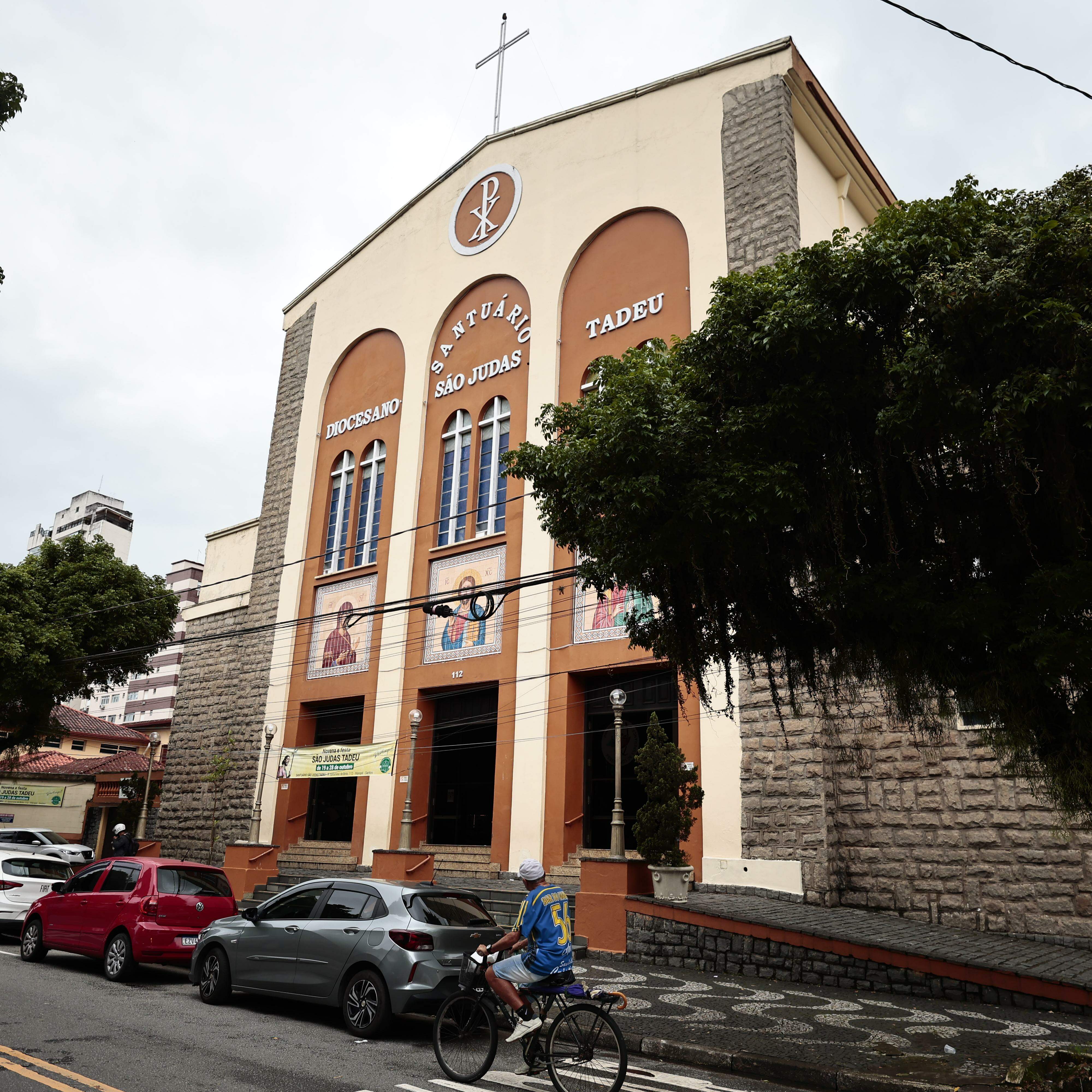 Santuário São Judas Tadeu fica na R. Saturnino de Brito, 112, Marapé