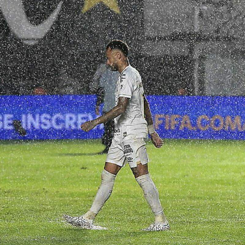 Neymar foi expulso no empate entre Santos e Bahia, na Vila Belmiro, pelo Brasileirão