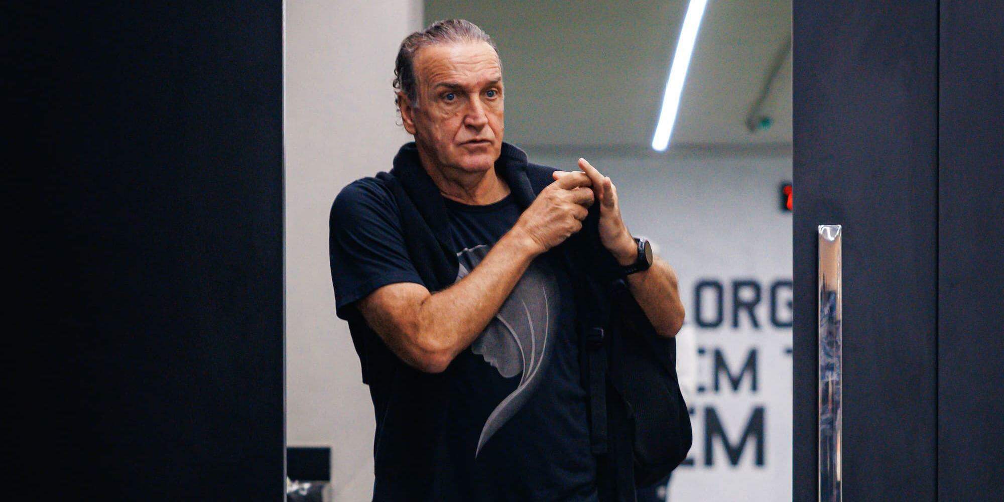 Cuca tem contrato com o Santos até o final da temporada, mas não quis falar sobre a permanência no clube