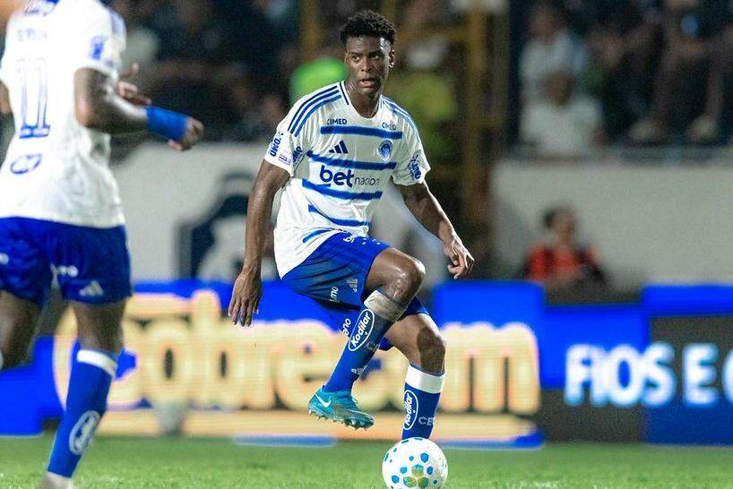Zagueiro de São Vicente, que joga no Cruzeiro, foi bastante elogiado pelo técnico da Seleção Brasileira