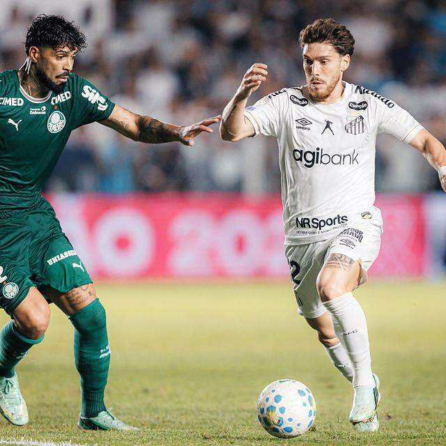 Rollheiser é um dos dez jogadores que estão pendurados com dois cartões amarelos no Peixe