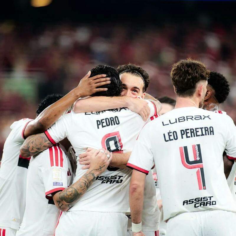 Flamengo dispara nas chances de título do Brasileirão e aumenta favoritismo sobre o Palmeiras
