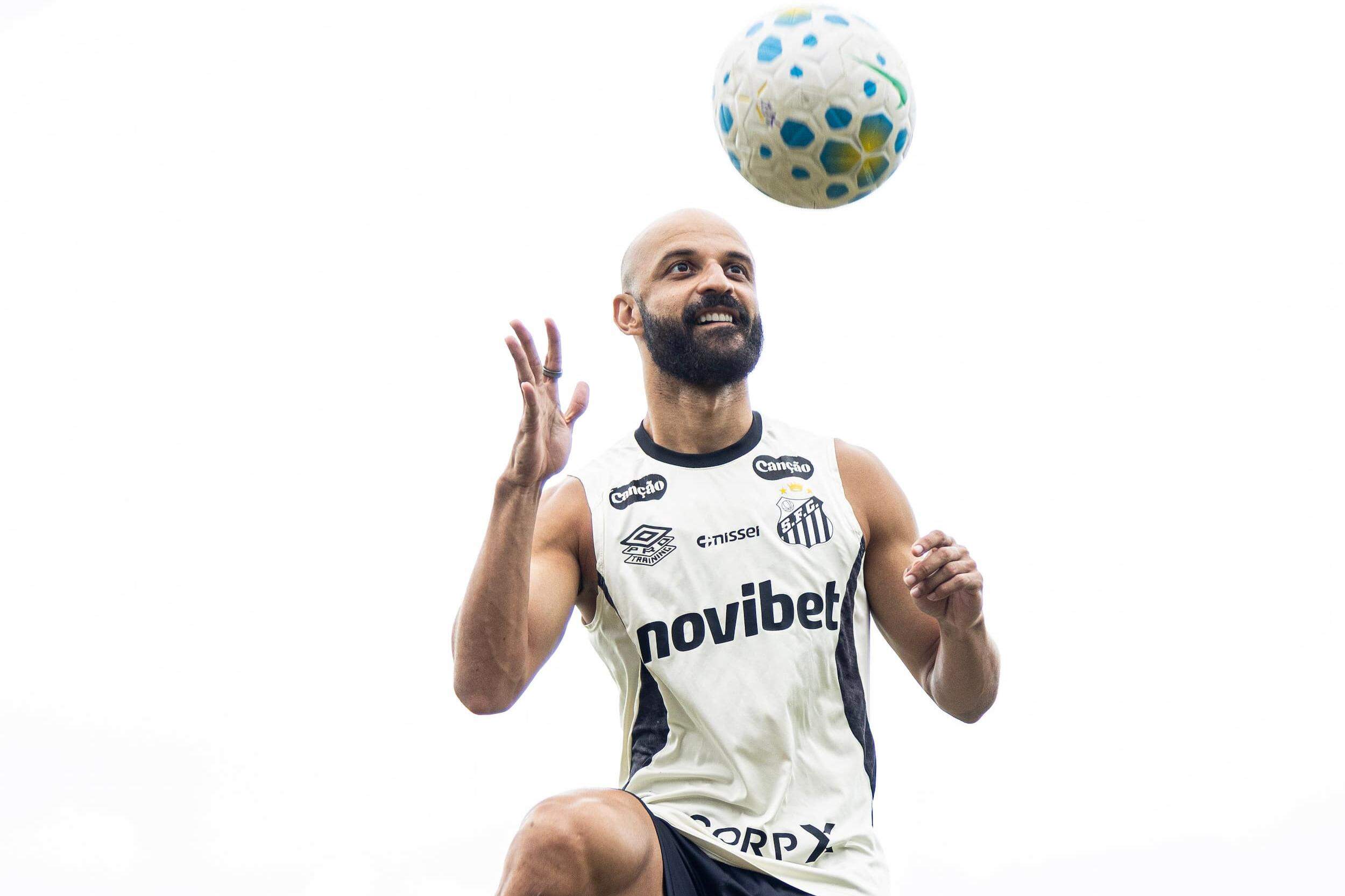 Uma das contratações mais caras dos últimos anos, Thaciano vem sendo pouco utilizado por Cuca no Santos