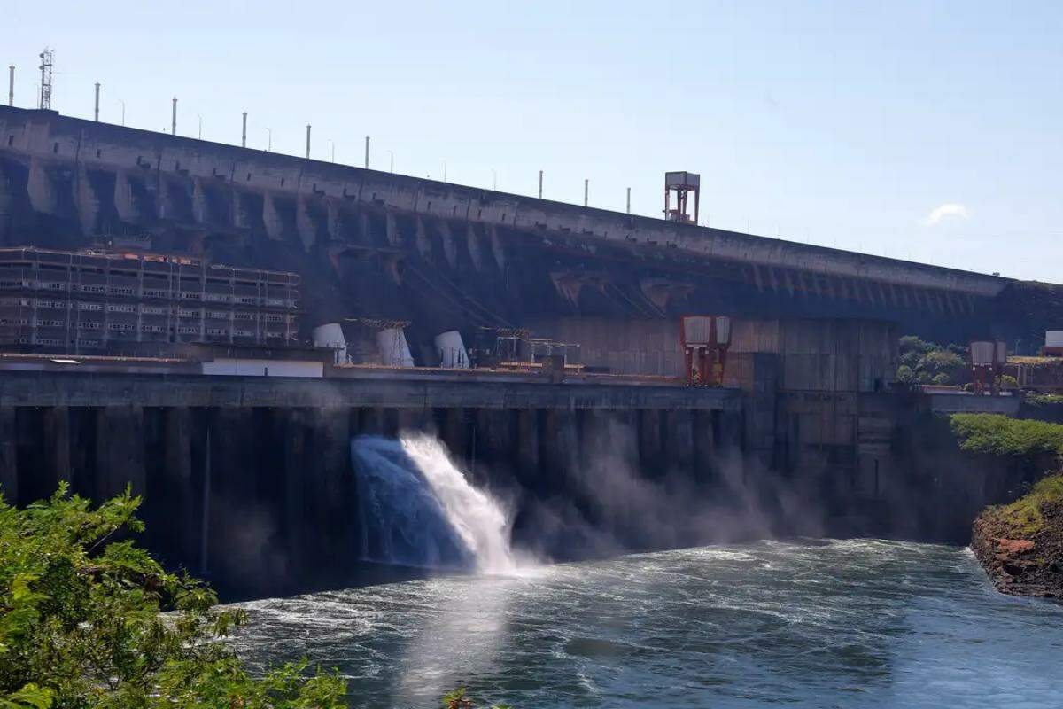 Contas de energia não sofrem cobrança extra pelo segundo mês