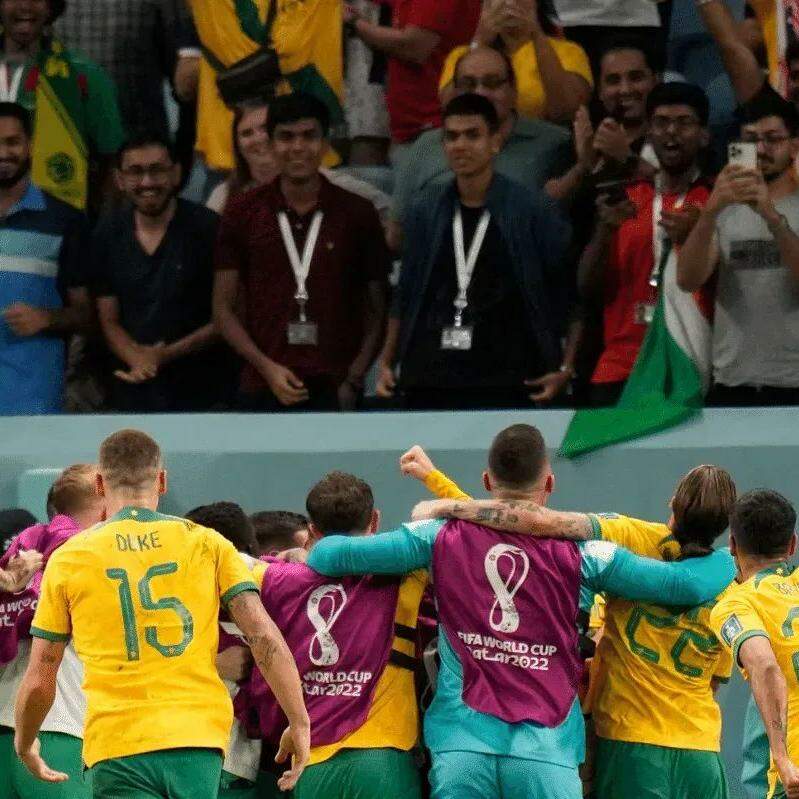  Comemoração do gol de Mathew Leckie, da Austrália 