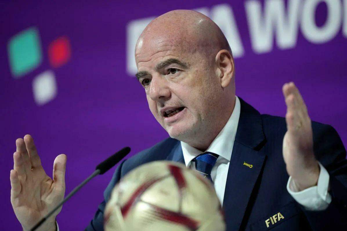Infantino envia carta com pedido de desculpas por 'erros' em projeto fracassado na Fifa