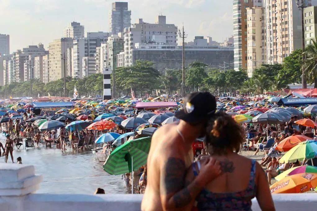 Temperaturas podem chegar perto dos 30°C em Santos