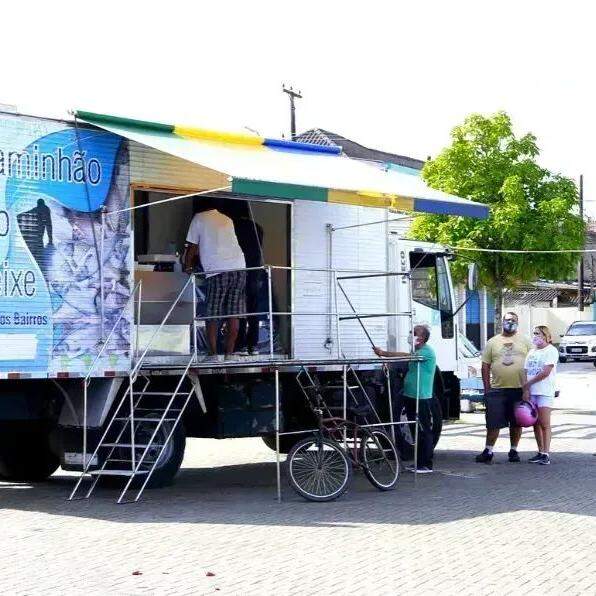 Caminhão do Peixe é opção para quem procura pescados a preço acessível