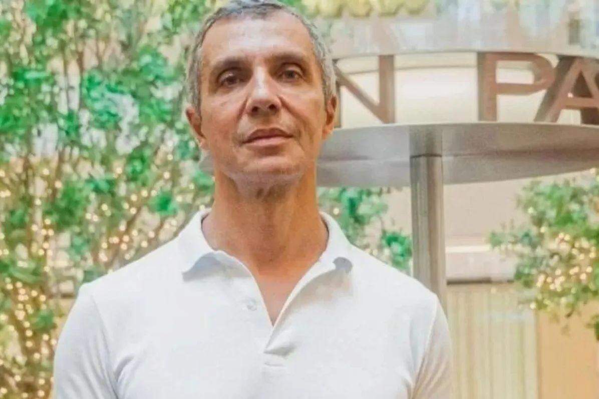 O executivo saiu para correr neste domingo, voltou e foi encontrado pela família no banheiro já sem vida