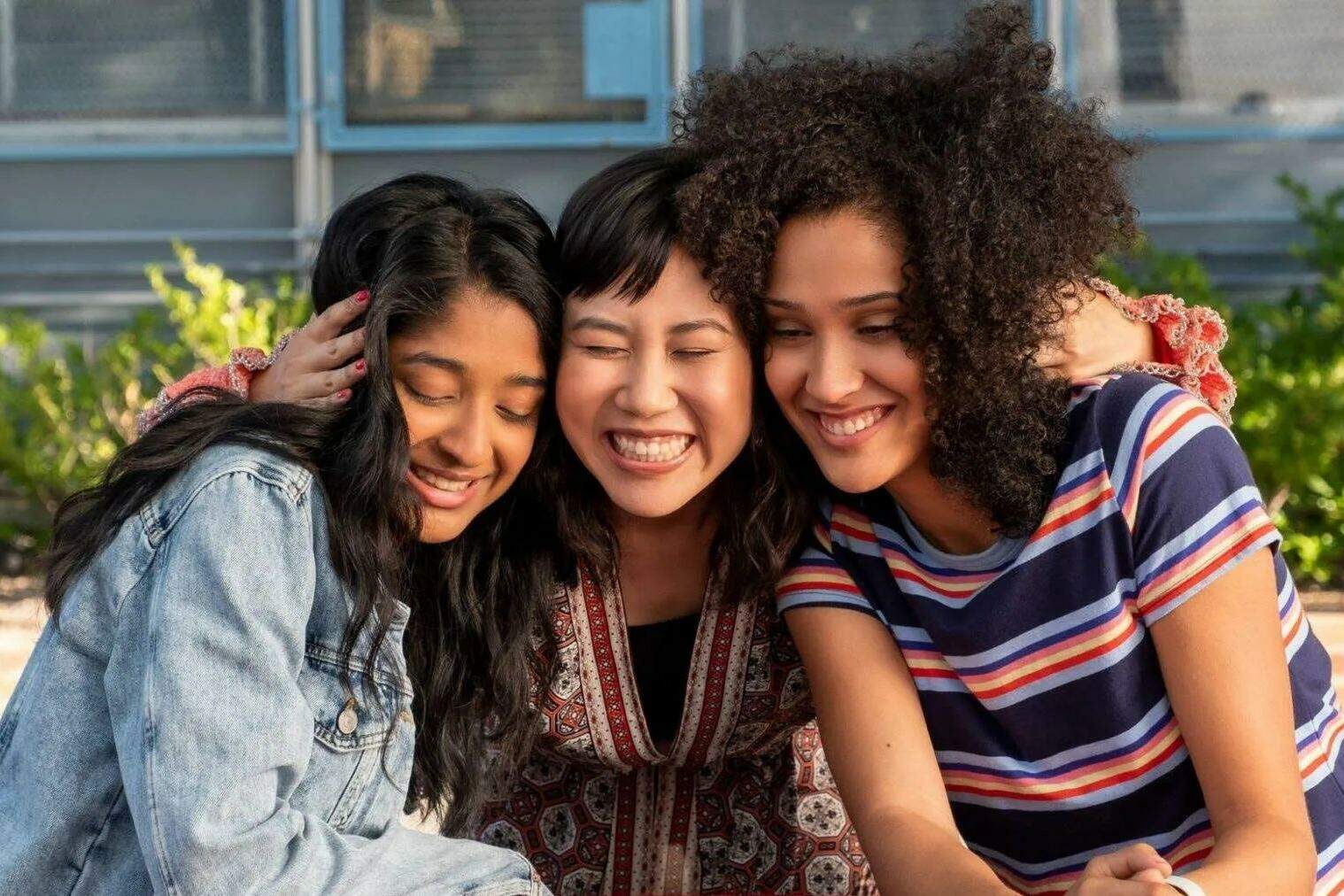  Devi, Eleonor e Fabiola fortalecem a narrativa de amizades femininas saudáveis em meio aos conflitos da adolescência 