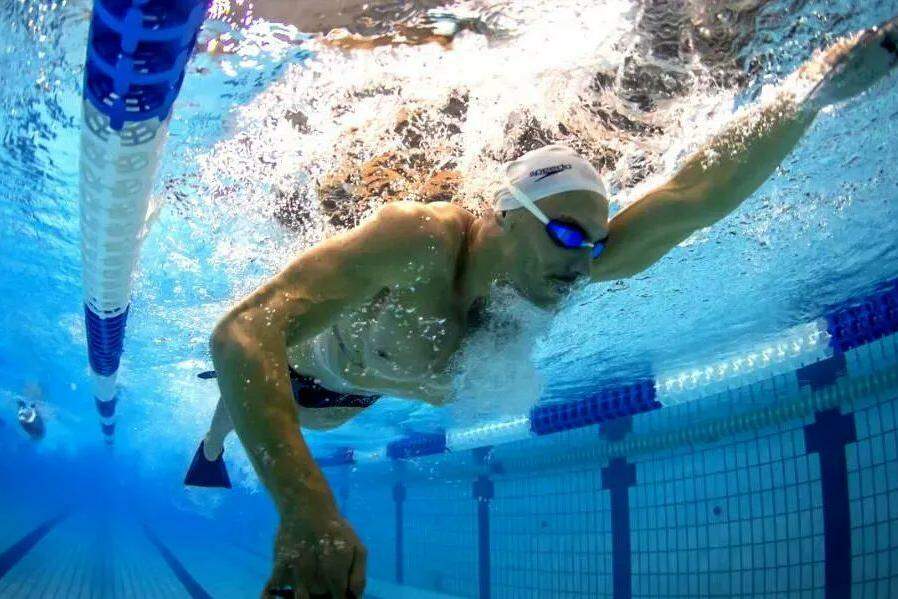  Fernando Scheffer bate recorde nos 200m e obtém mais um índice para o Mundial 