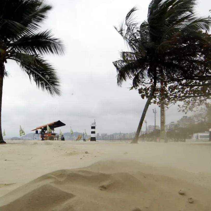 Ventania na Baixada Santista deve começar no domingo (20), segundo alerta do Instituto Climatempo