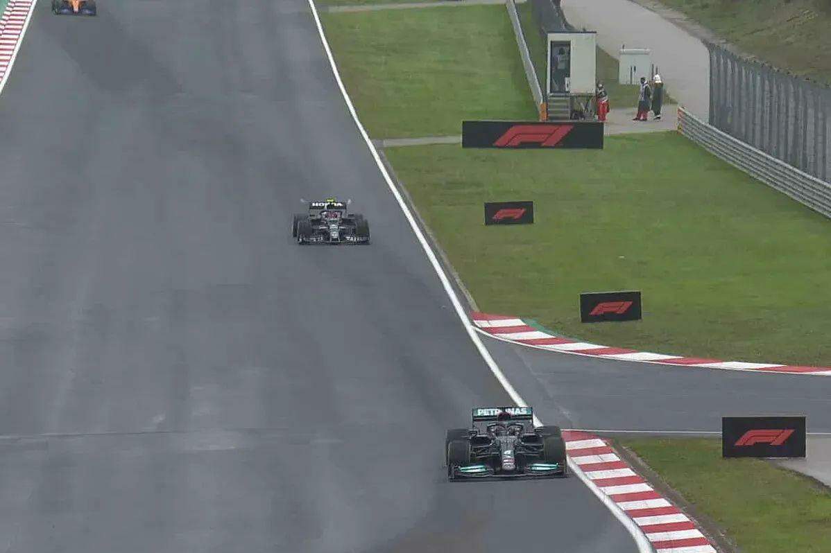 F-1 começa a construir arquibancadas em Ímola em meio a incertezas sobre GP’s no Oriente Médio