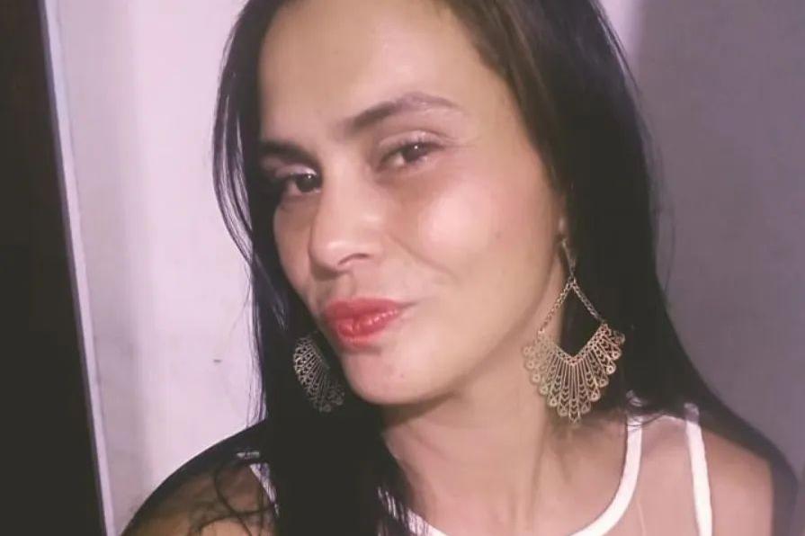 Alessandra foi morta a facadas