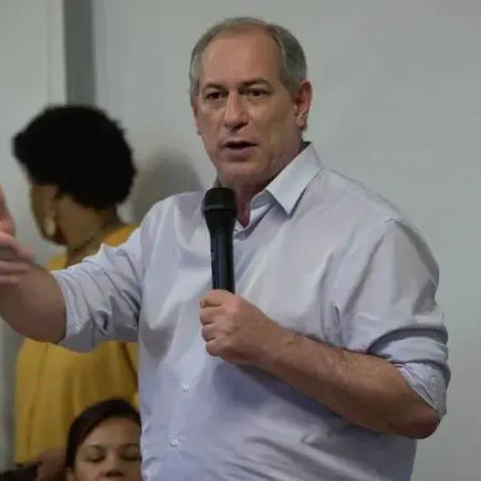 O diálogo ocorreu durante um seminário sobre corrupção promovido pelo partido