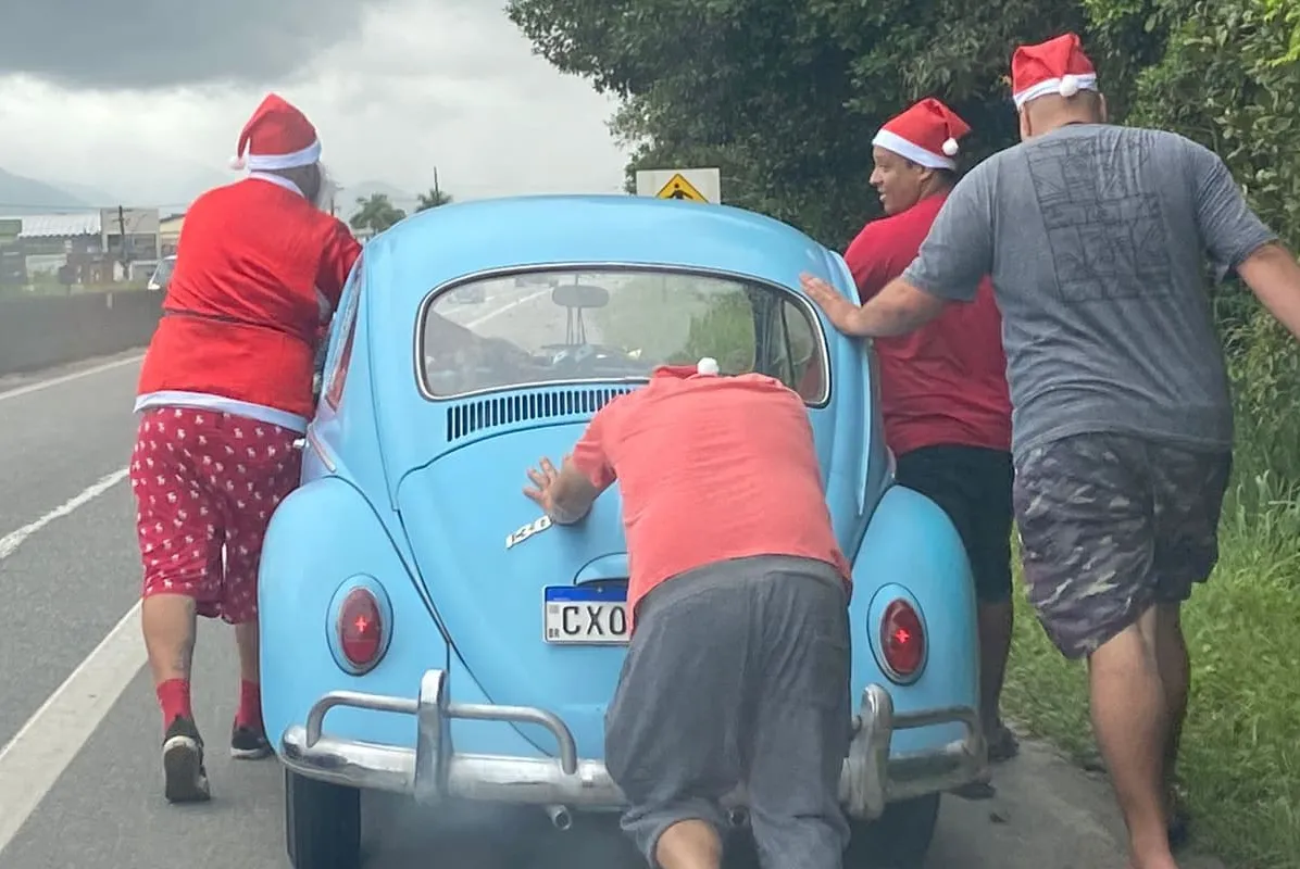 Papai Noel passou por perrengue em rodovia de SP
