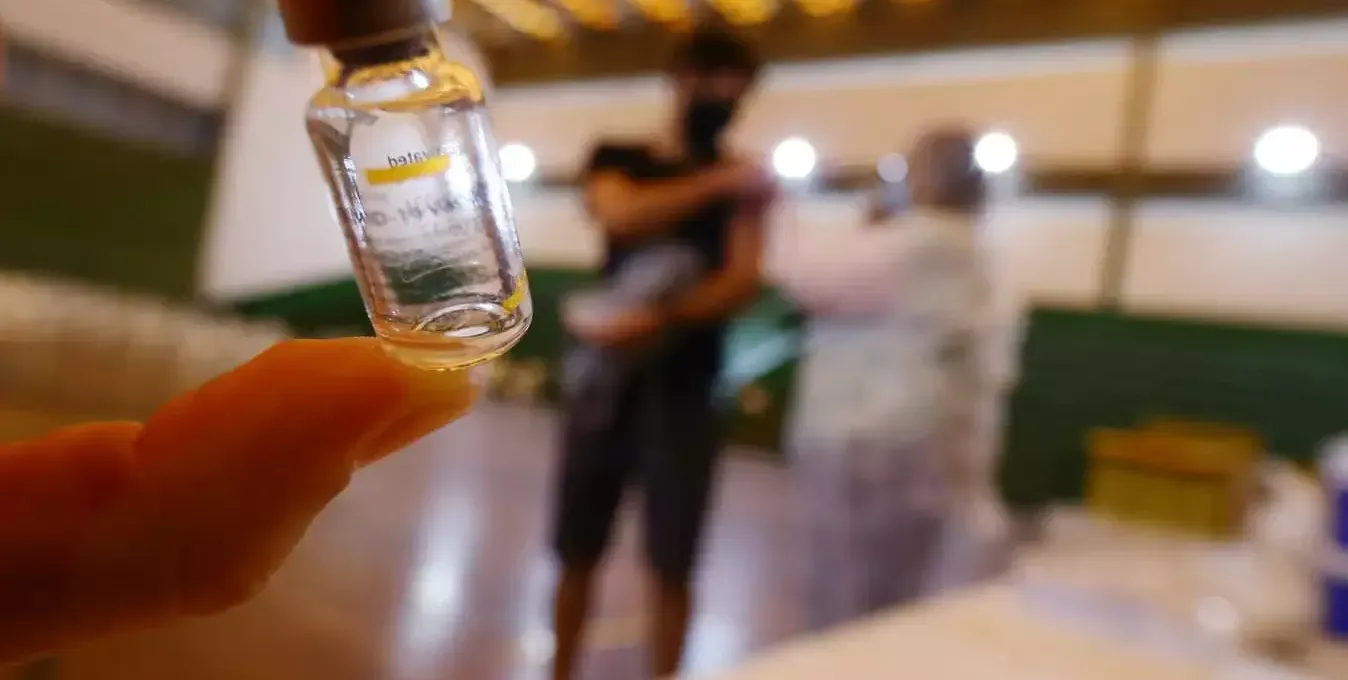  Cubatão vacina pessoas de 25 anos contra a covid-19 a partir desta sexta 