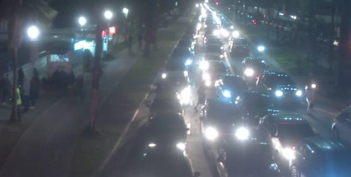   Motoristas esperam 40 minutos no lado de Santos  
