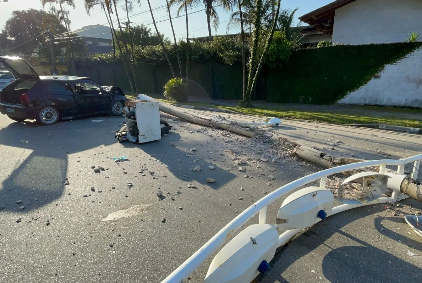 Acidente aconteceu na manhã deste domingo (3), na Estrada de Pernambuco