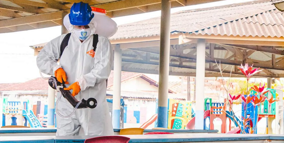  Unidade de ensino passa por sanitização em Itanhaém 