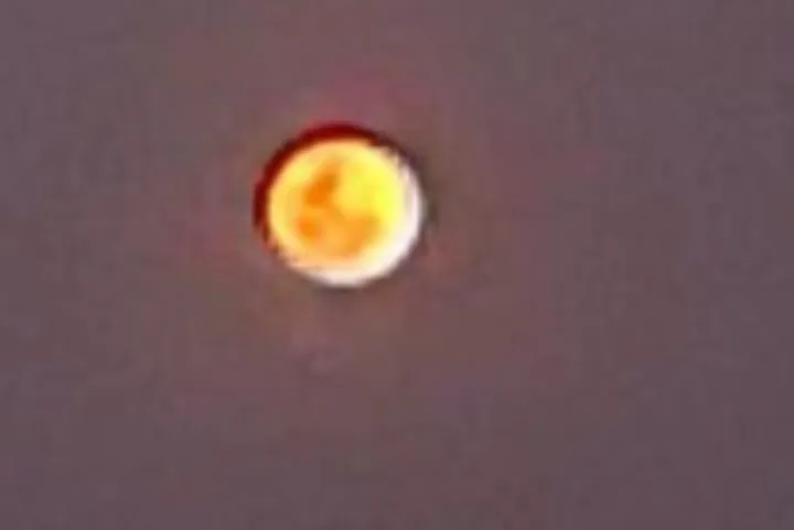 Lua de Sangue apareceu após o eclipse lunar total