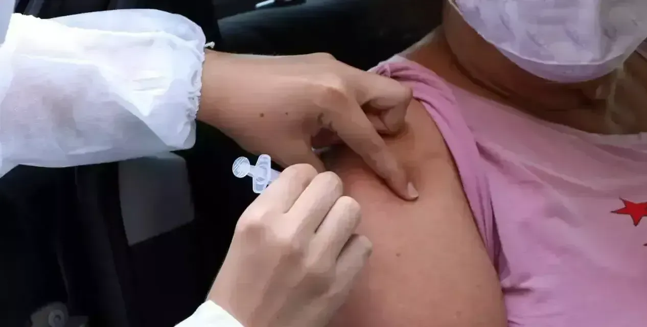   Pessoas com dificuldade de locomoção poderão ser vacinadas dentro do carro  