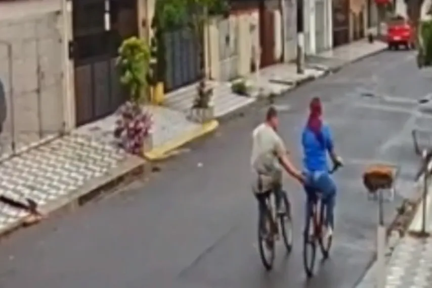 Mulher é vítima de assédio sexual enquando pedala por rua do bairro Balneário Maracanã, em Praia Grande
