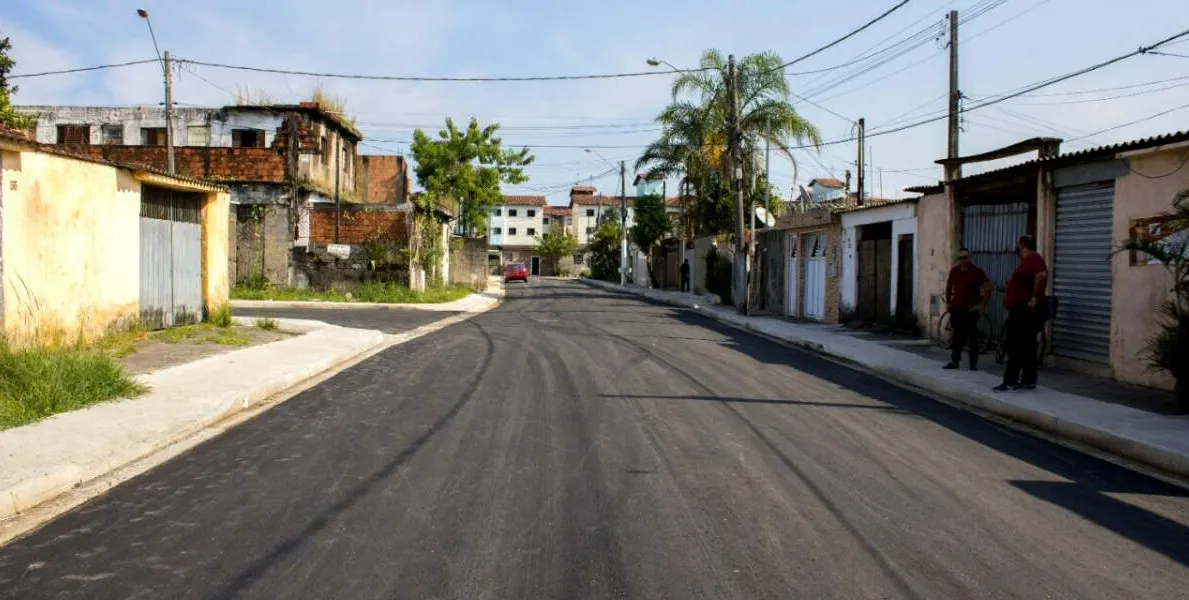  O asfaltamento no bairro foi concluído em dois dias, totalizando 2,4 km de ruas 