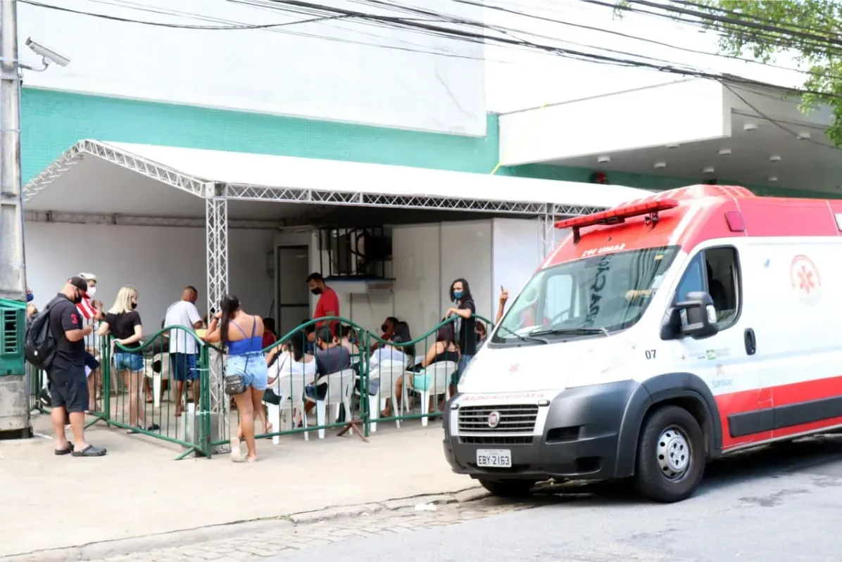 Na UPA Central de Santos, movimento de munícipes com sintomas de síndromes gripais tem sido intenso