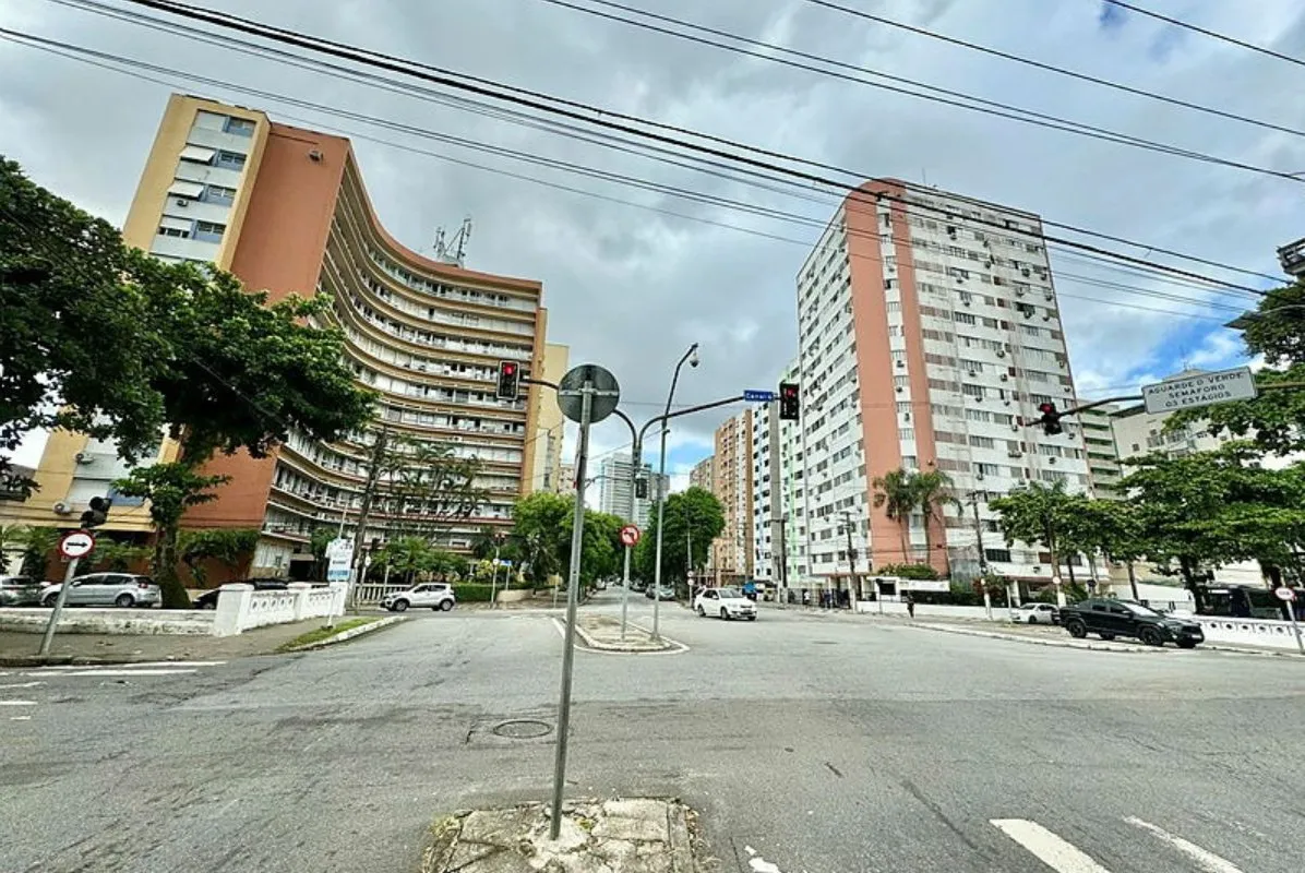 Após obras, condutores que vêm pela Avenida Epitácio Pessoa ficarão proibidos de virar no Canal 6 sentido praia