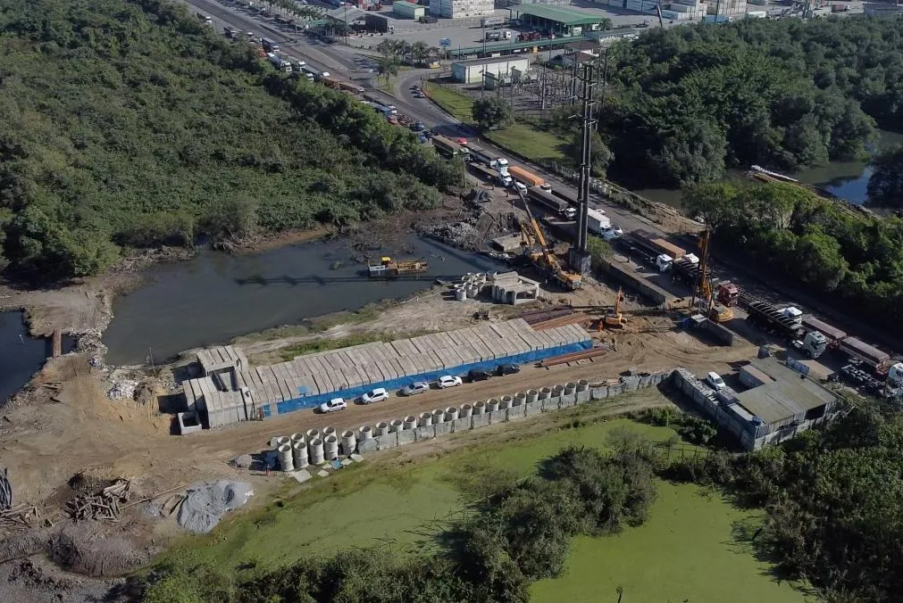 Obras contra enchentes em Santos entram em nova etapa