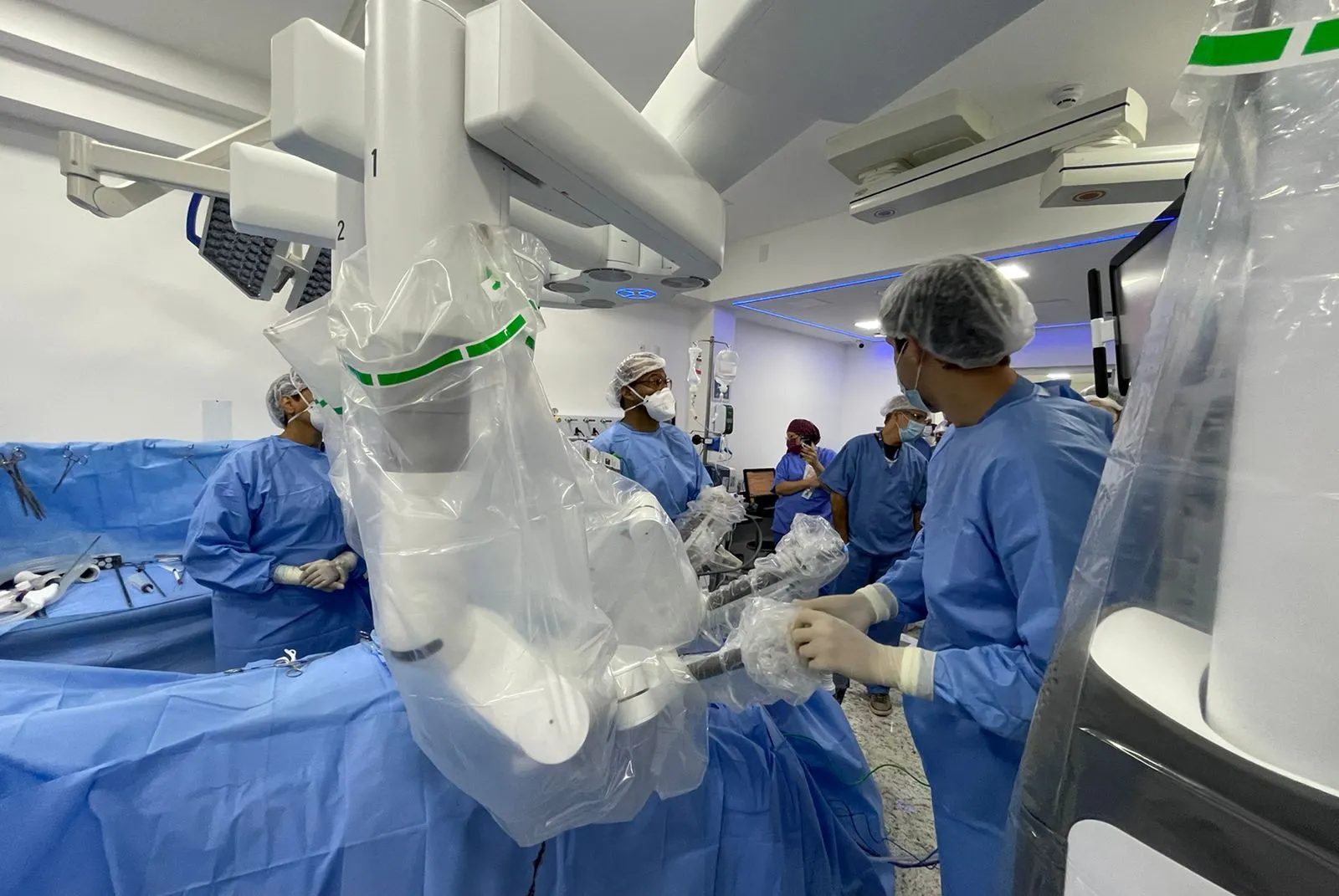 Primeira cirurgia robótica da região