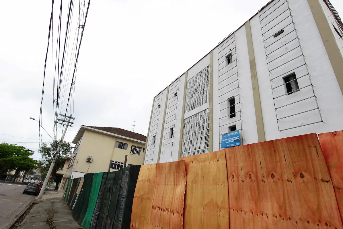 O IML de Santos será instalado na Rua Bernardo Browne. Mudança encontra resistência dos moradores