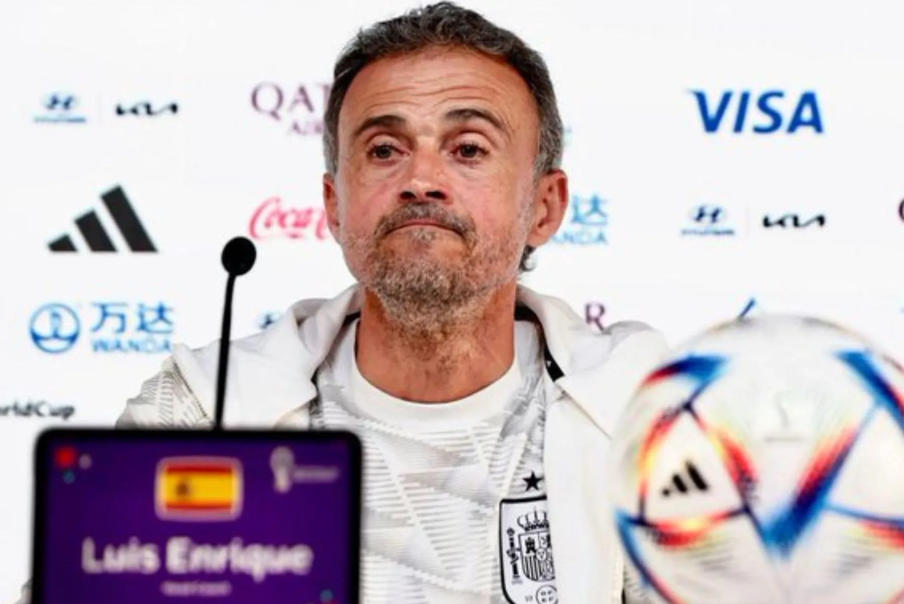 Técnico espanhol deve contar com reforços para estreia na Copa