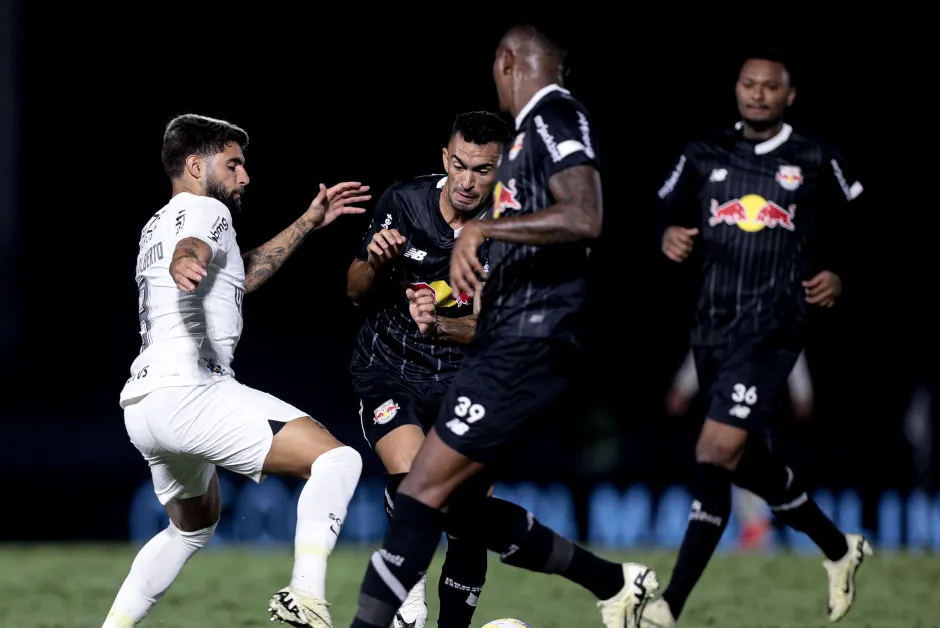 O Corinthians vem de derrota fora de casa para o Red Bull Bragantino, por 1 a 0