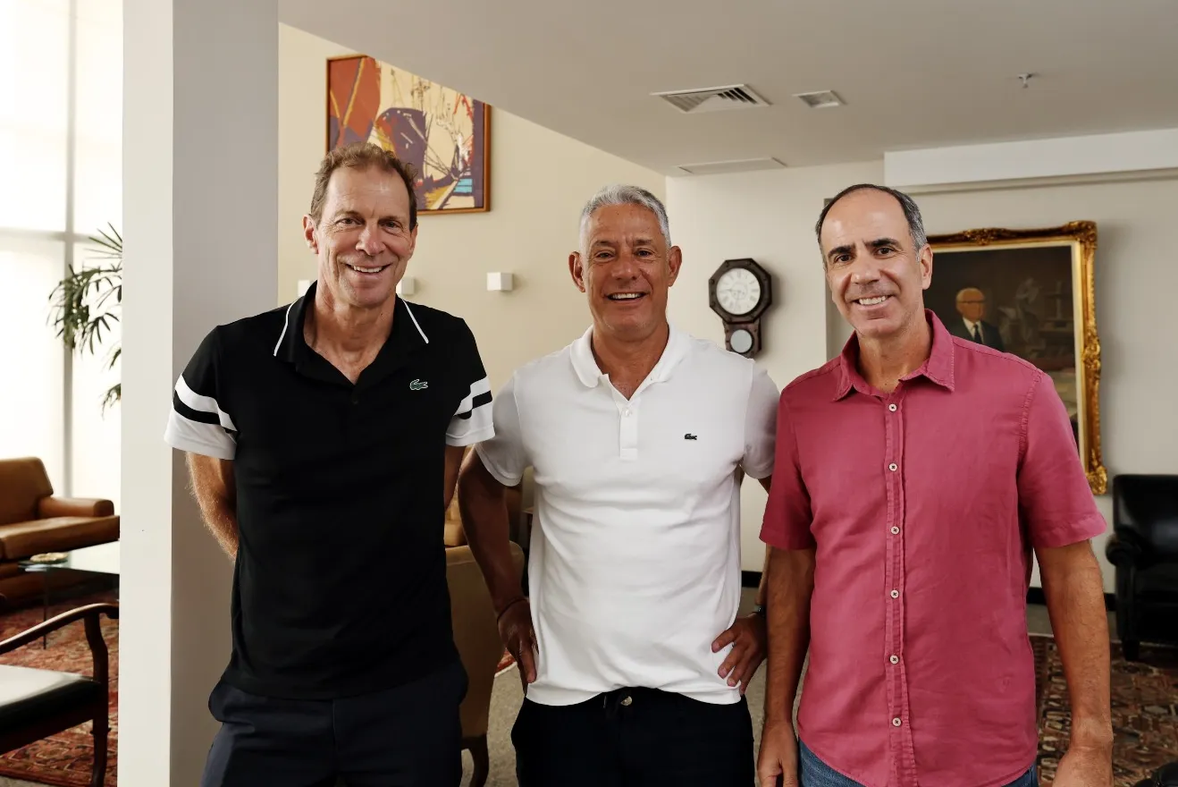 Aerts e Mauá apresentaram o campeonato a Marcos Clemente Santini, diretor-presidente de A Tribuna